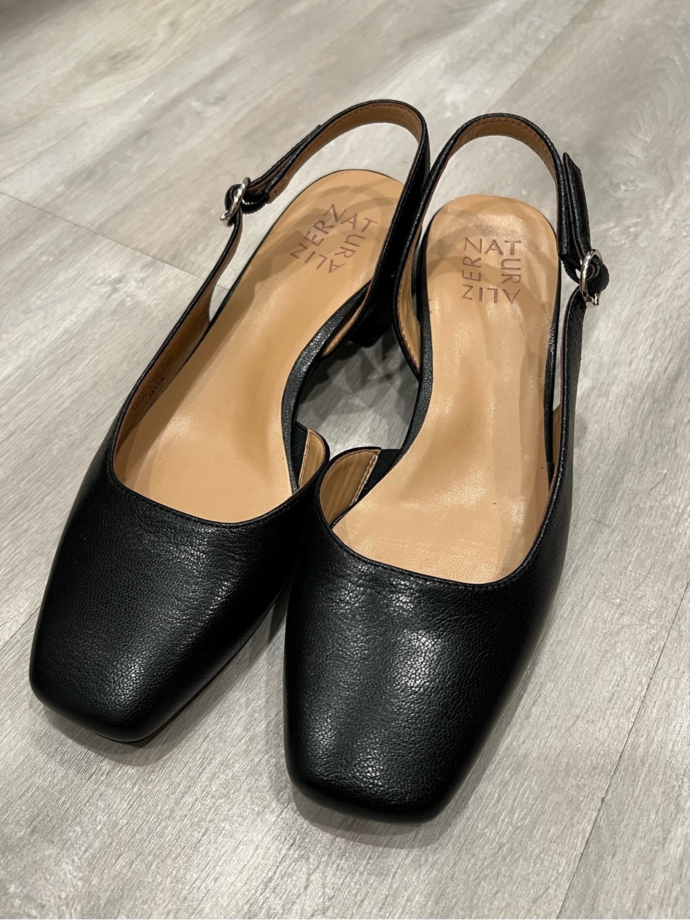 Naturalizer Jayla Pump Black Leather Size 7M